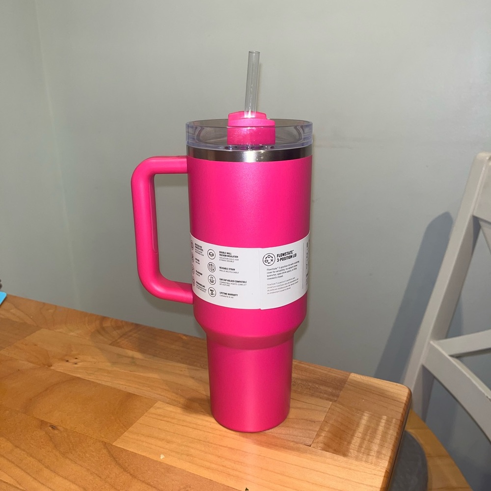 New Stanley 40 0z Camelia color - Picture 3 of 5